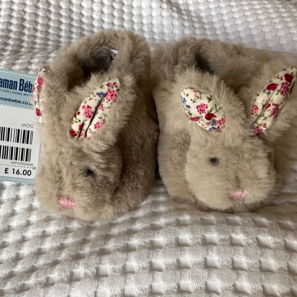 Slippers - Picture 3 of 3